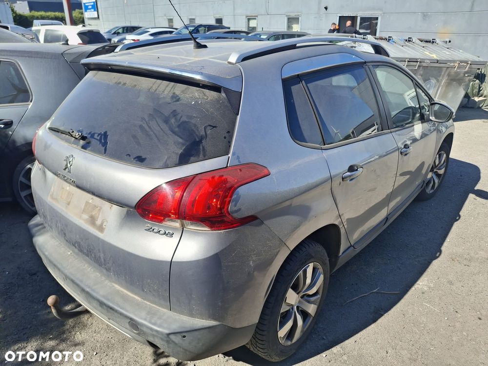 Peugeot 3008 HDi 115 Allure - 3