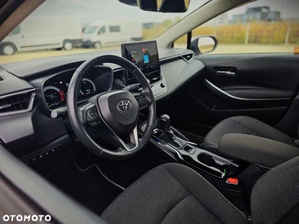 Toyota Corolla 1.8 Hybrid Comfort - 23