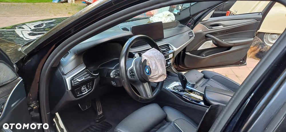 BMW Seria 5 530e xDrive - 10