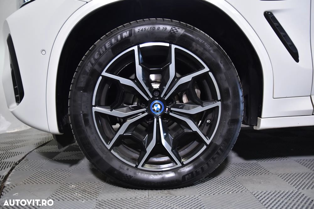 BMW X3 xDrive30e AT PHEV - 14
