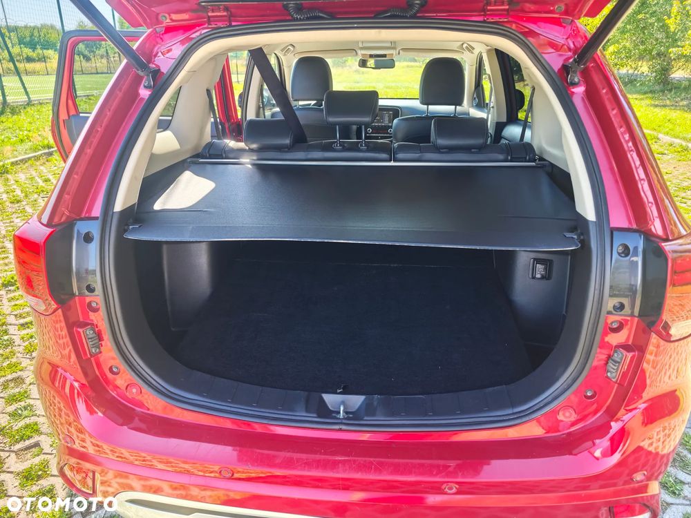 Mitsubishi Outlander - 10