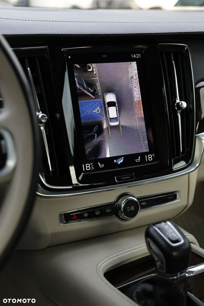 Volvo S90 - 19