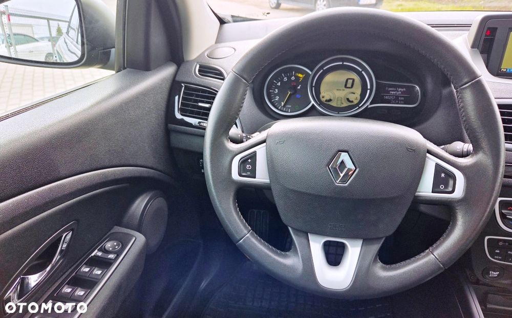 Renault Megane TCe 130 Expression - 32