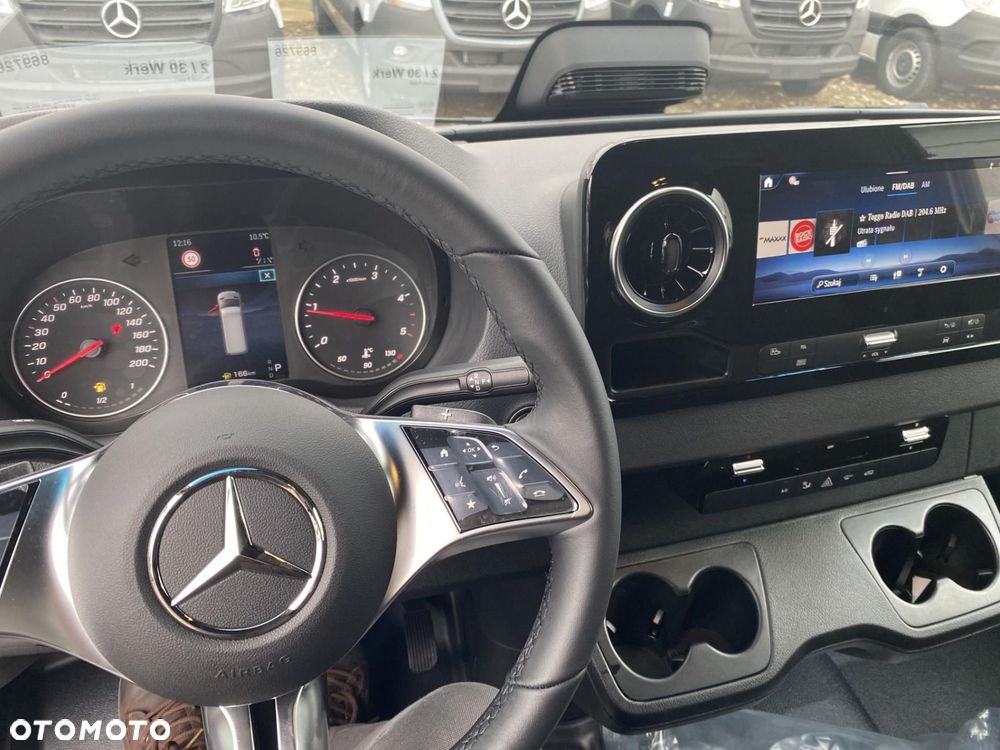 Mercedes-Benz Sprinter - 8