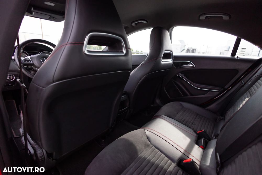 Mercedes-Benz CLA 200 - 32