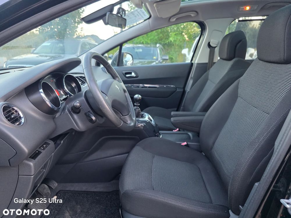 Peugeot 5008 - 24