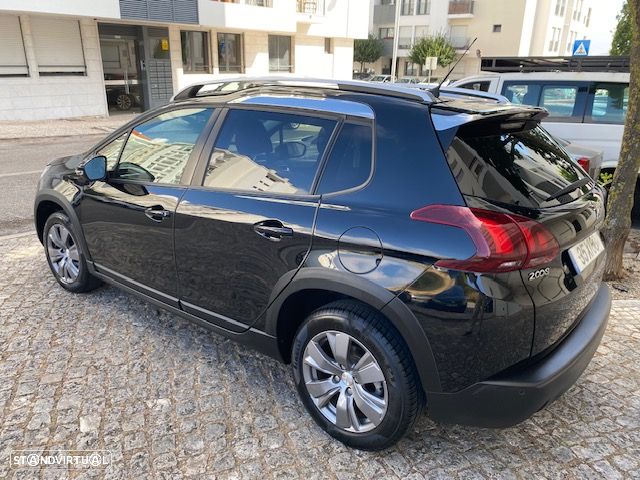 Peugeot 2008 1.2 PureTech Style - 15