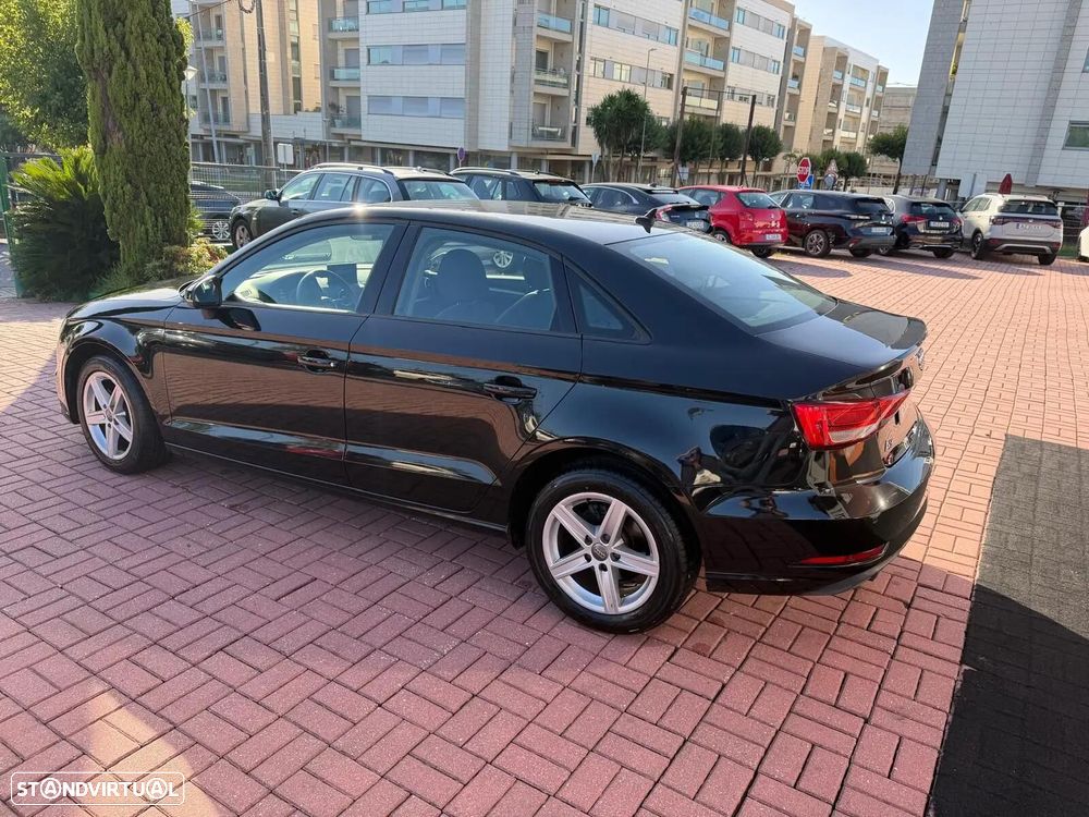 Audi A3 Limousine 30 TDI Design - 7
