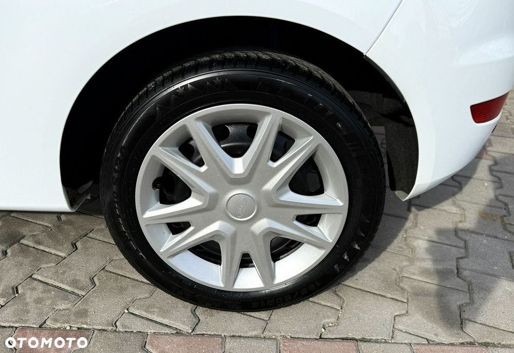 Ford Fiesta 1.25 Ambiente EU5 - 11
