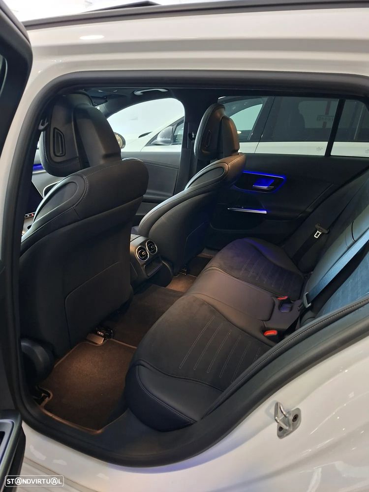 Mercedes-Benz C 300 e 9G-TRONIC AMG Line - 13
