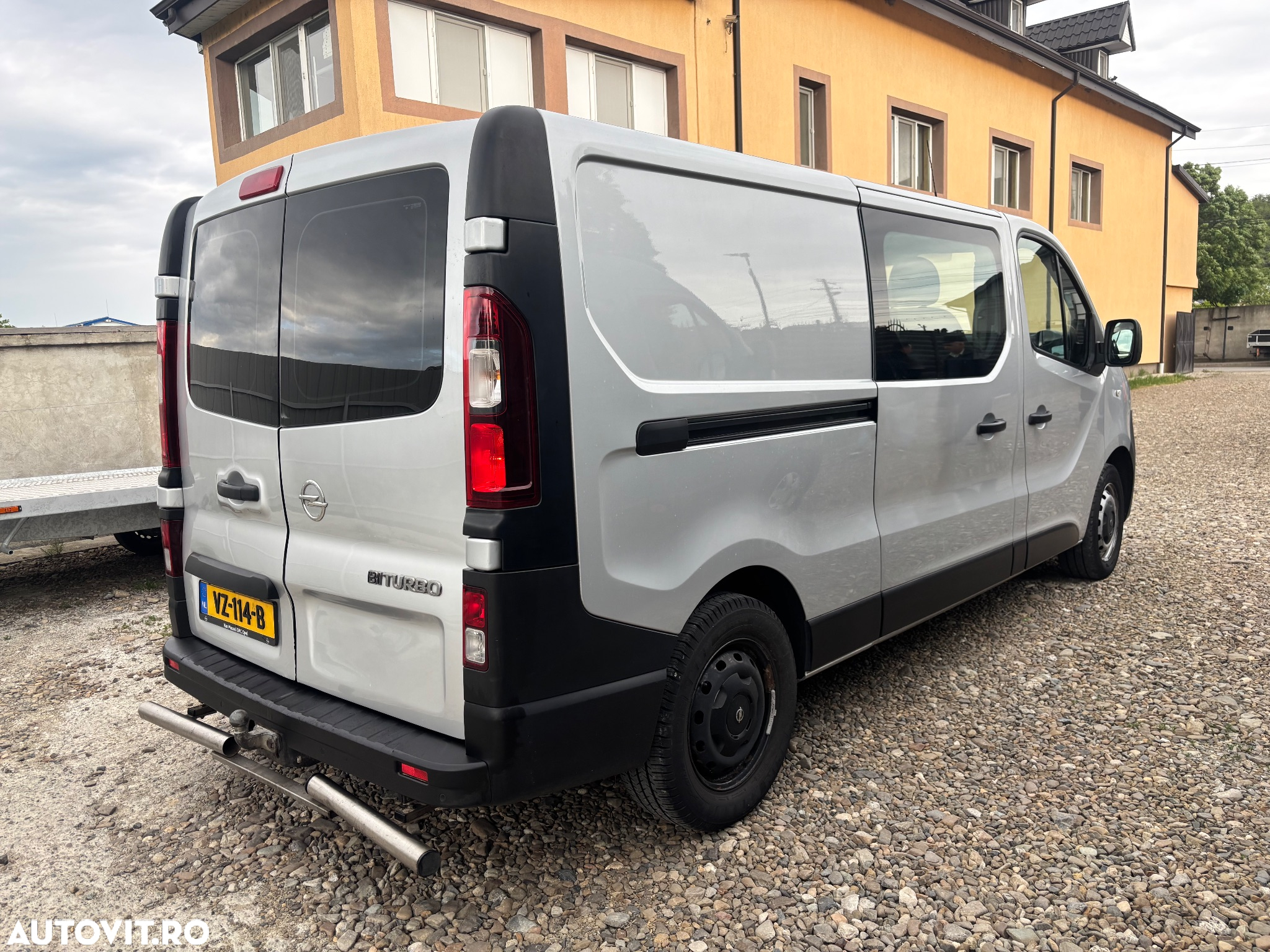 Opel Vivaro - 4