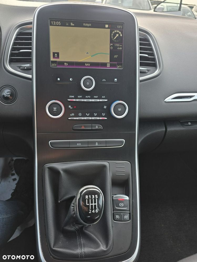 Renault Scenic - 27