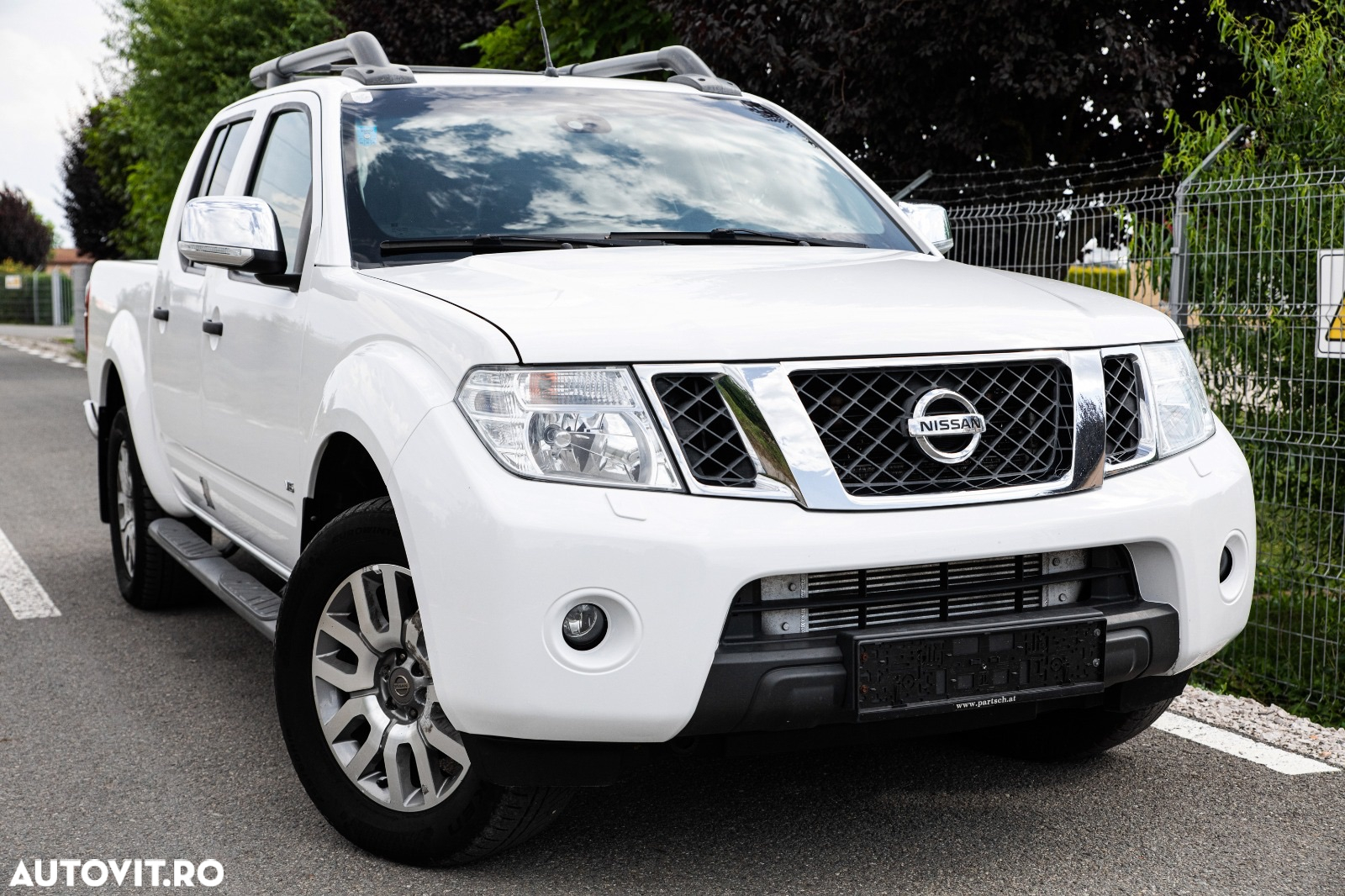 Nissan Navara 3.0 V6 dCi Double Cab LE Plus Aut. - 2