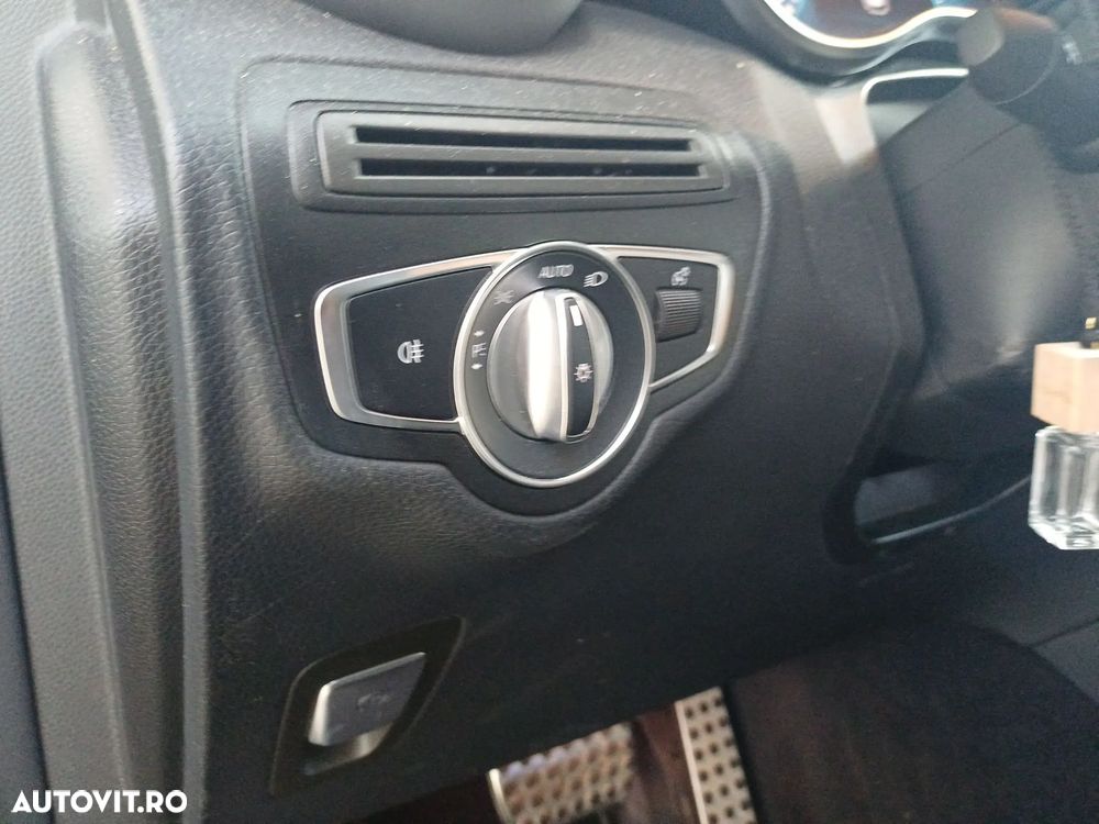 Mercedes-Benz GLC 300 d 4MATIC 9G-TRONIC AMG Line - 11