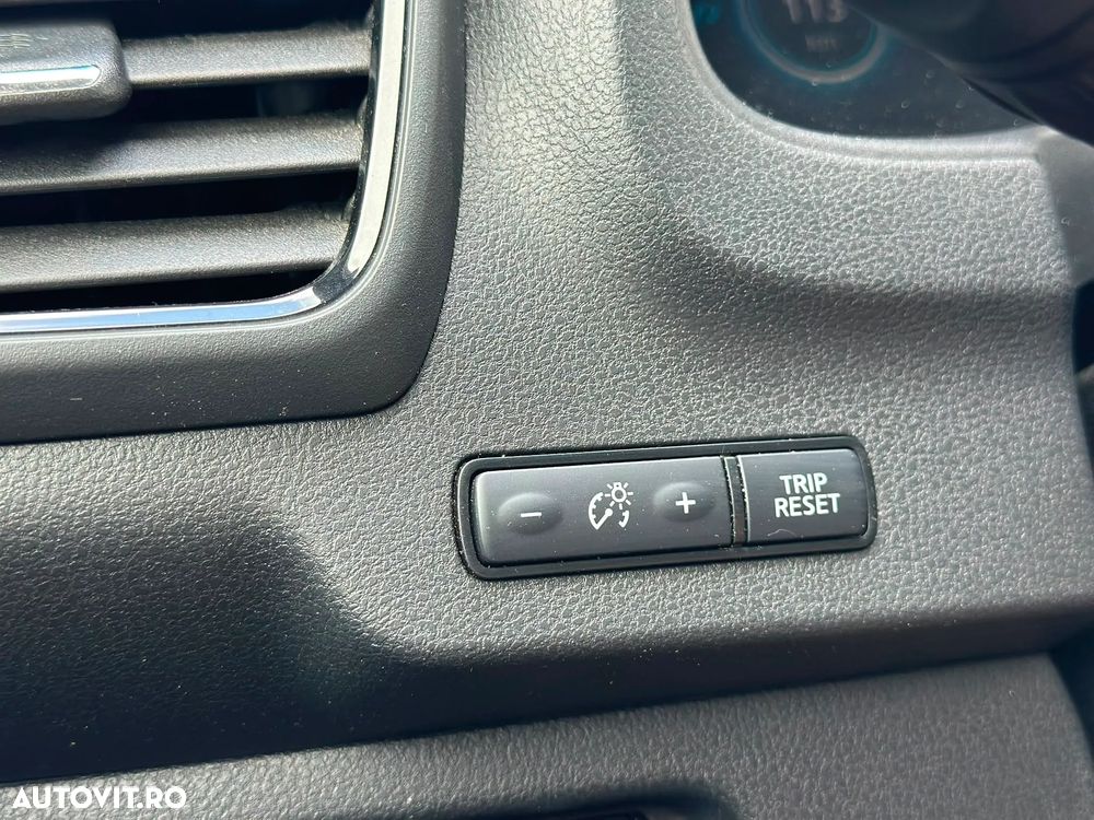 Nissan LEAF - 17