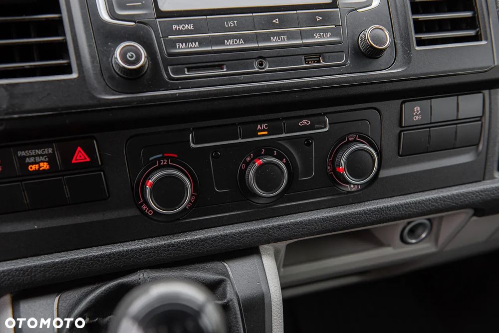 Volkswagen Transporter - 15