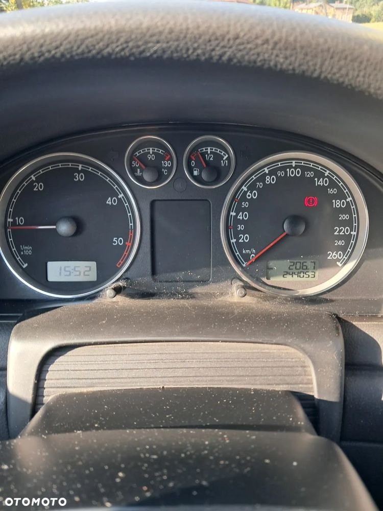 Volkswagen Passat 1.9 TDI Comfortline - 10