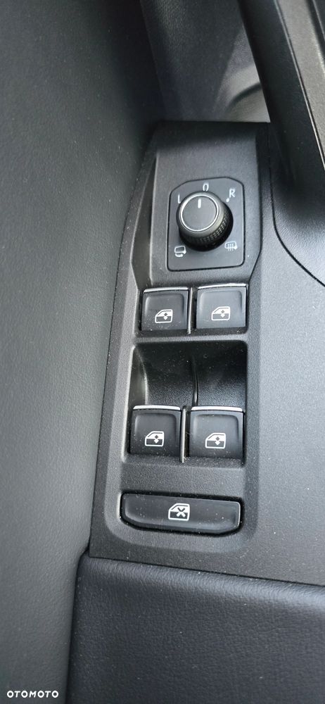 Seat Leon Sportstourer 2.0 TDI DSG FR - 14