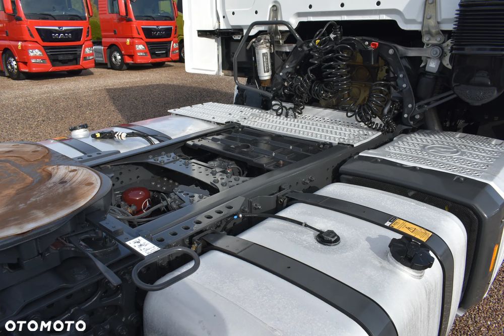 Mercedes-Benz ACTROS 1848 // GIGA SPACE // FULL LED // XENON // 6X PODUSZKA // MIRROR CAM // - 23