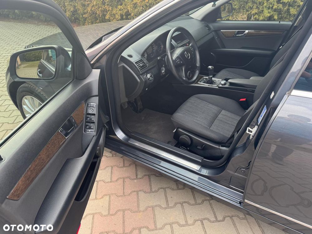 Mercedes-Benz Klasa C 180 Kompressor - 8