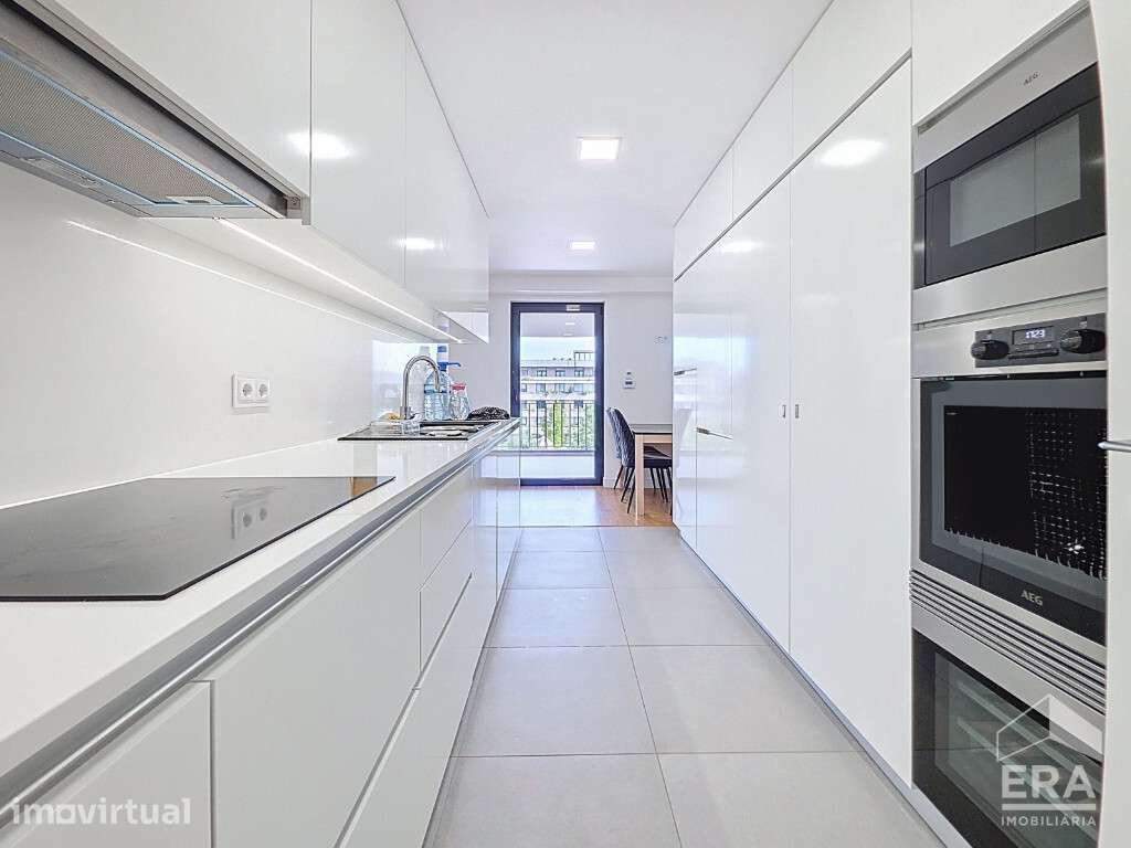 Apartamento T3 com garagem para três carros, Quinta da Portela - Grande imagem: 3/17
