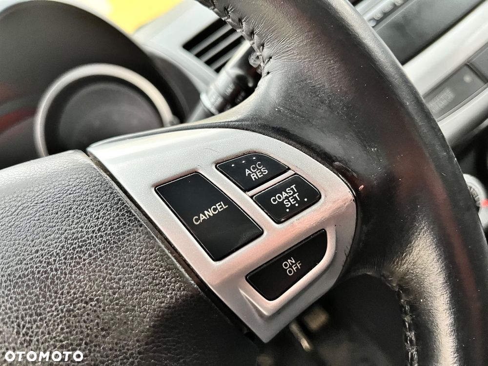 Mitsubishi Lancer 1.8 Intense - 22