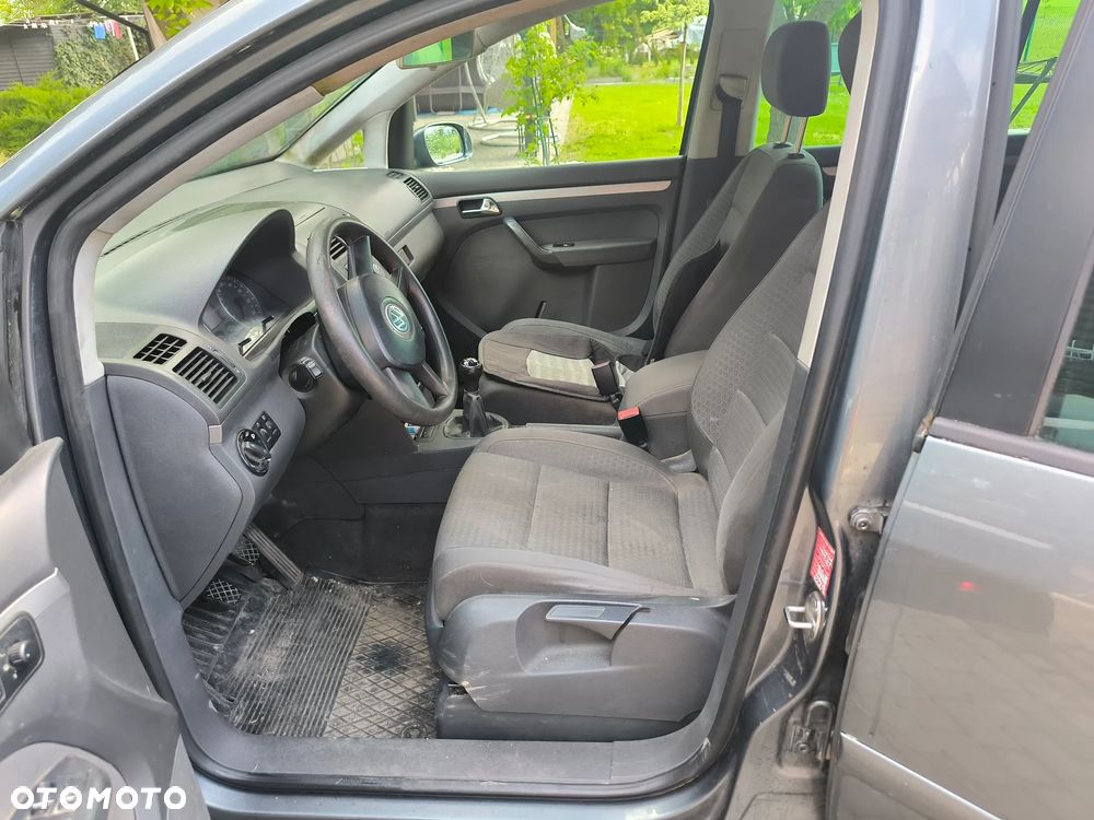 Volkswagen Touran 2.0 TDI Highline - 4