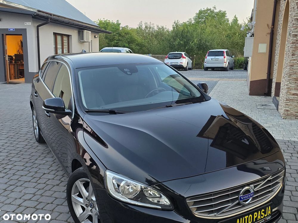 Volvo V60 D4 Momentum - 10
