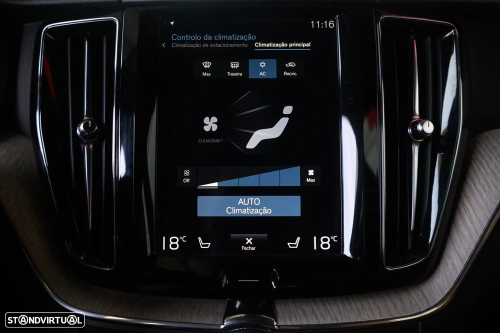 Volvo XC 60 2.0 D4 Inscription AWD Geartronic - 48