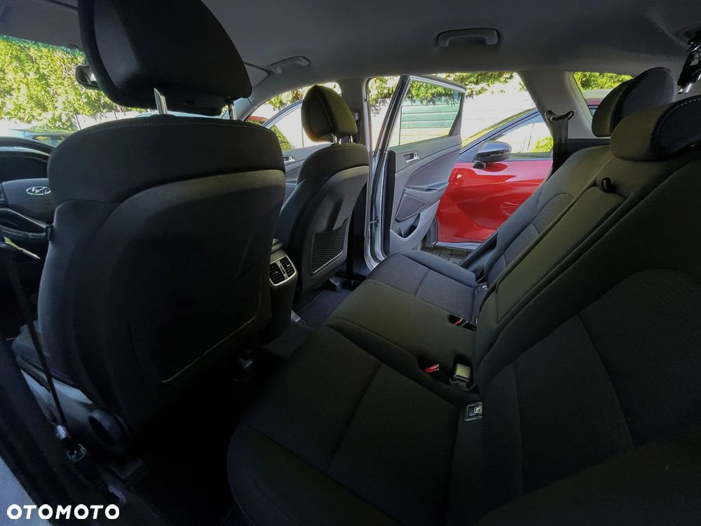 Hyundai Tucson blue 1.7 CRDi 2WD DCT Style - 36