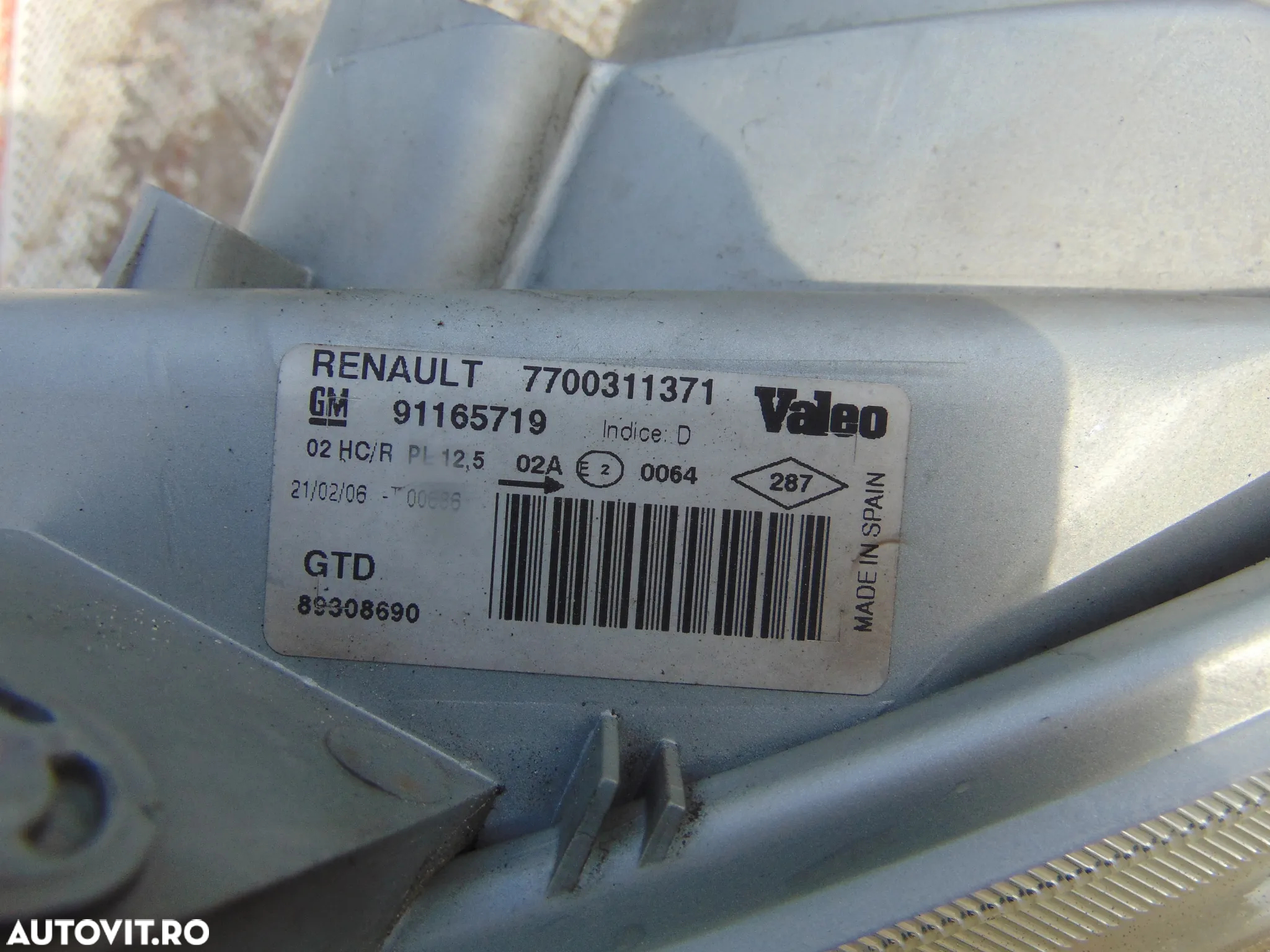 Far Opel Vivaro 2001-2013 faruri stanga dreapta Renault Trafic 2001-2013 - 9