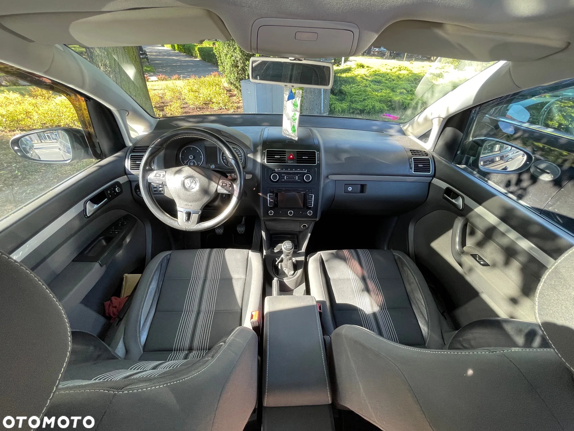 Volkswagen Touran - 8