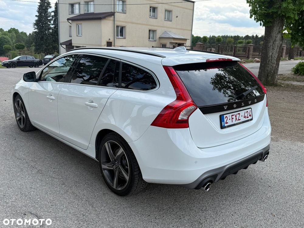 Volvo V60 D4 Drive-E R-Design Summum - 23