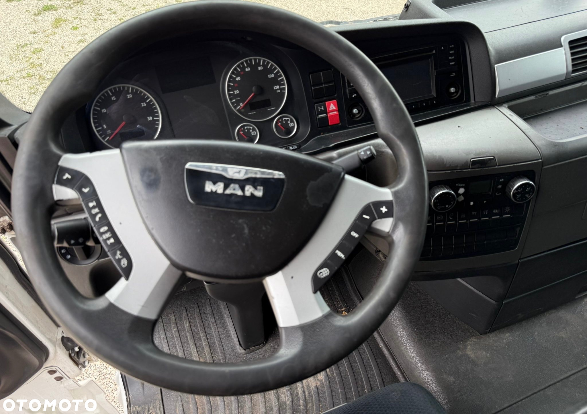 MAN TGX 24.440 XLX AUTOMAT 6x2 JUMBO KLIMA WEBASTO ZABUDOWA ALUMINIOWA HIPOCAR FIRANKA DŁ:7.80m EURO 5 EEV 2013r - 10