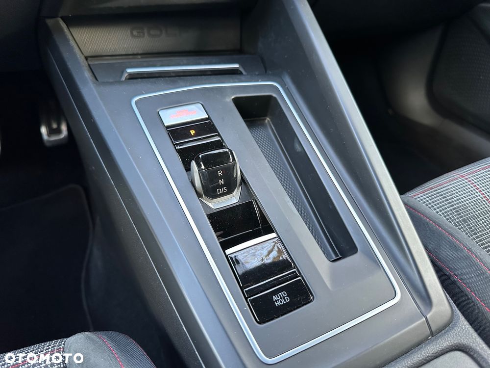 Volkswagen Golf - 12