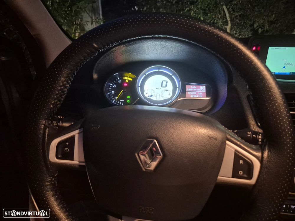 Renault Mégane Sport Tourer dCi 110 FAP EDC Bose Edition - 12