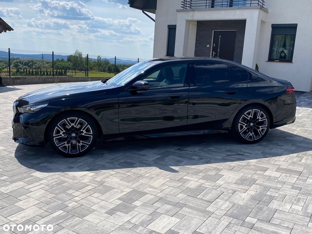 BMW Seria 5 520d xDrive - 5