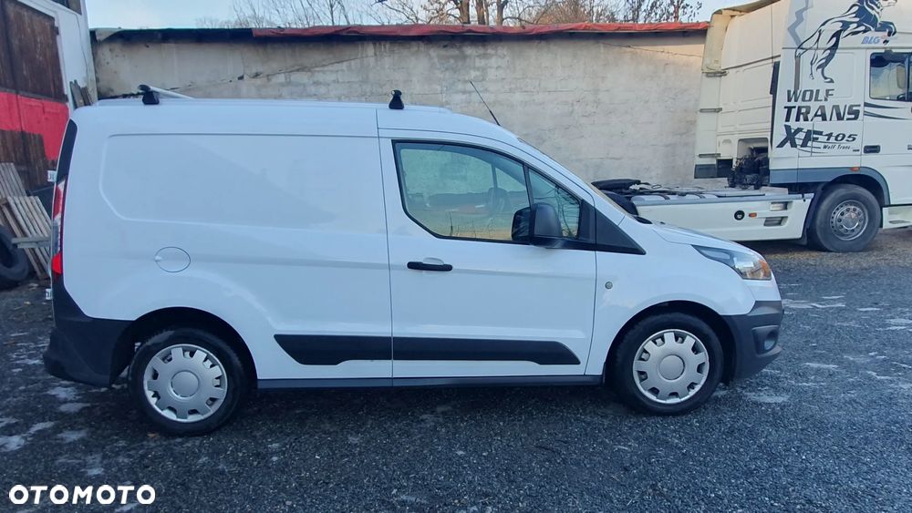 Ford Transit Courier - 39