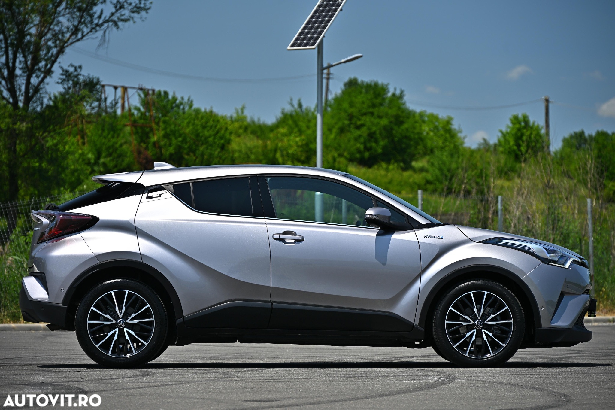 Toyota C-HR Hybrid Style Selection - 8