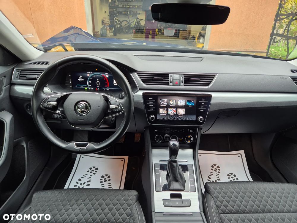 Skoda Superb 2.0 TDI DSG Ambition - 25