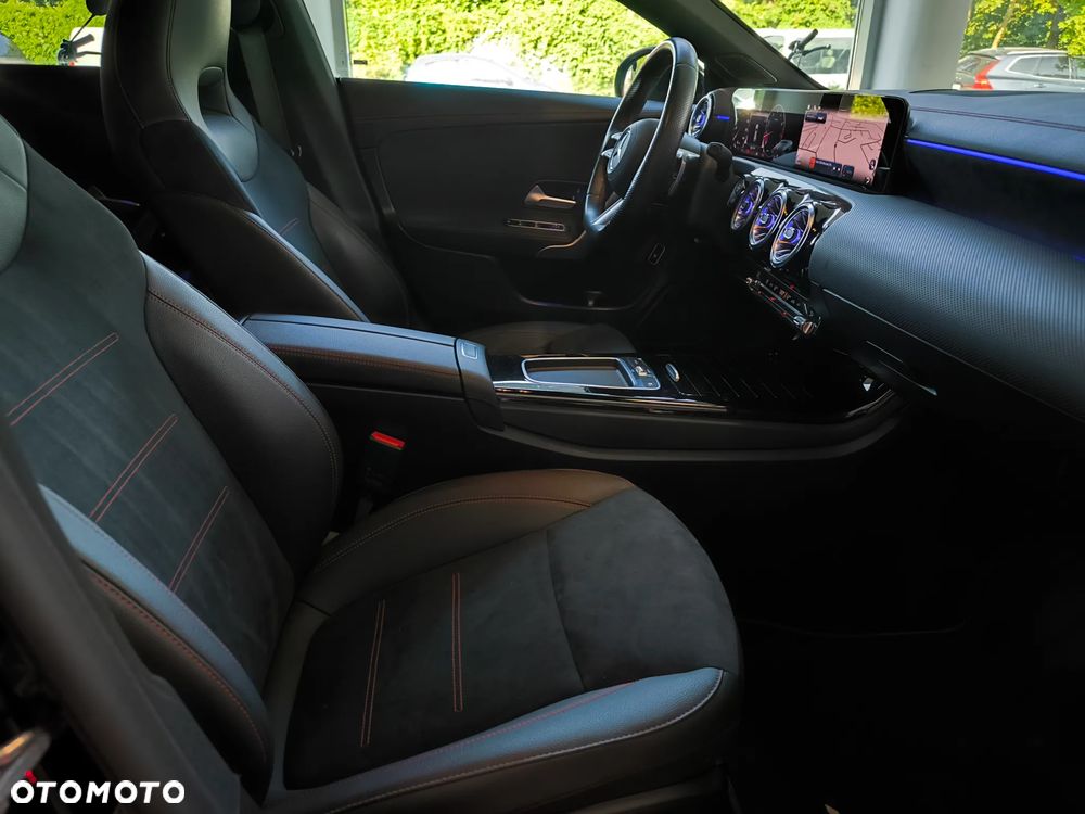 Mercedes-Benz CLA 200 AMG Line 7G-DCT - 13