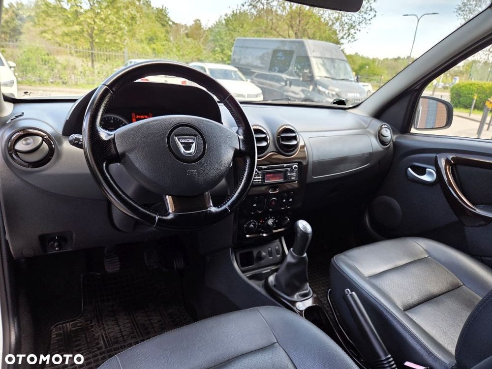 Dacia Duster 1.6 Laureate - 29