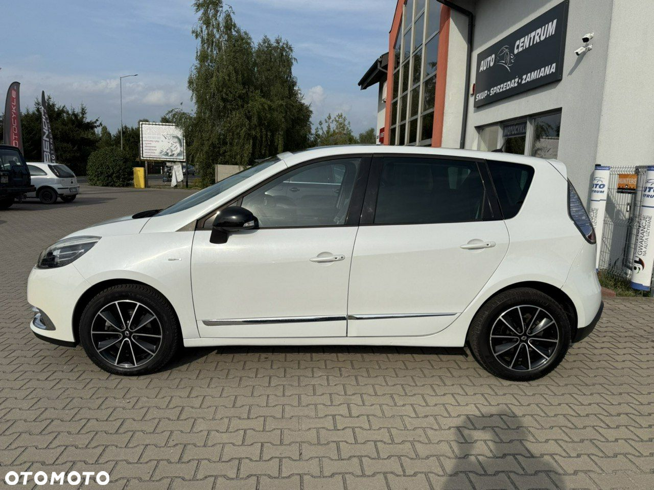 Renault Scenic 1.6 dCi Bose - 11