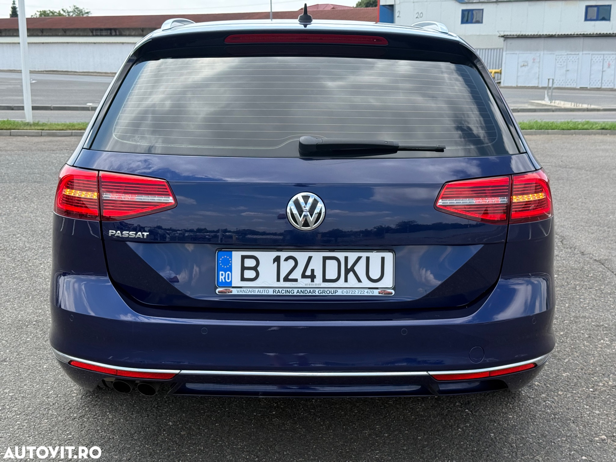 Volkswagen Passat Variant 2.0 TDI DSG 4Motion Highline - 15
