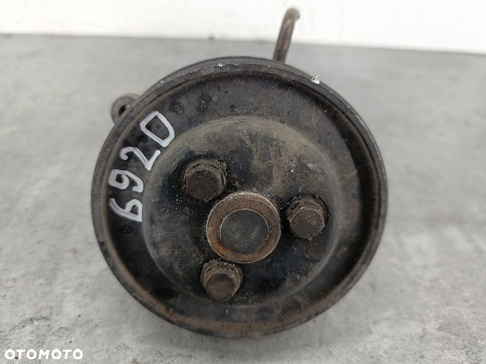 POMPA WSPOMAGANIA BMW 3 E36 1141516 LF65A  LUK 1.6 8V - 4