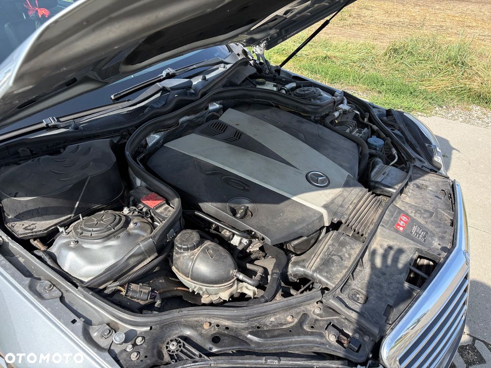 Mercedes-Benz Klasa E 350 CDI DPF BlueEFFICIENCY 7G-TRONIC Avantgarde - 27