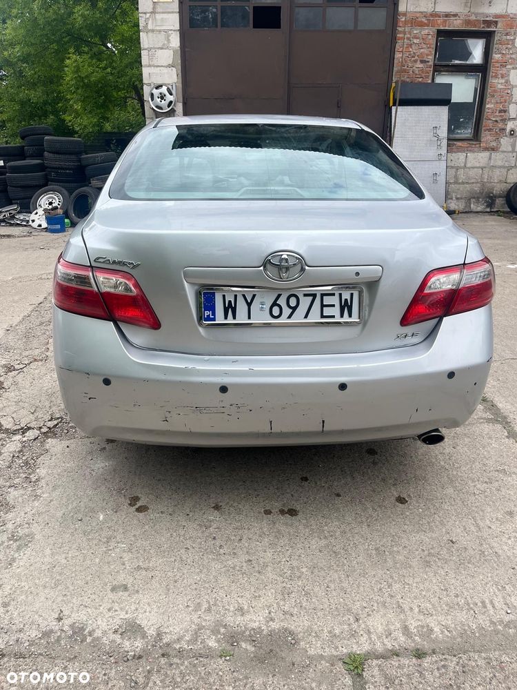 Toyota Camry 2.4 SE - 4