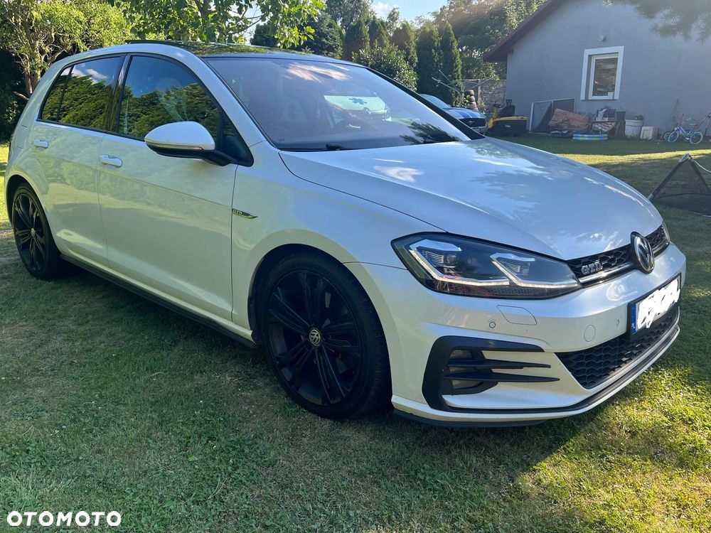 Volkswagen Golf - 3