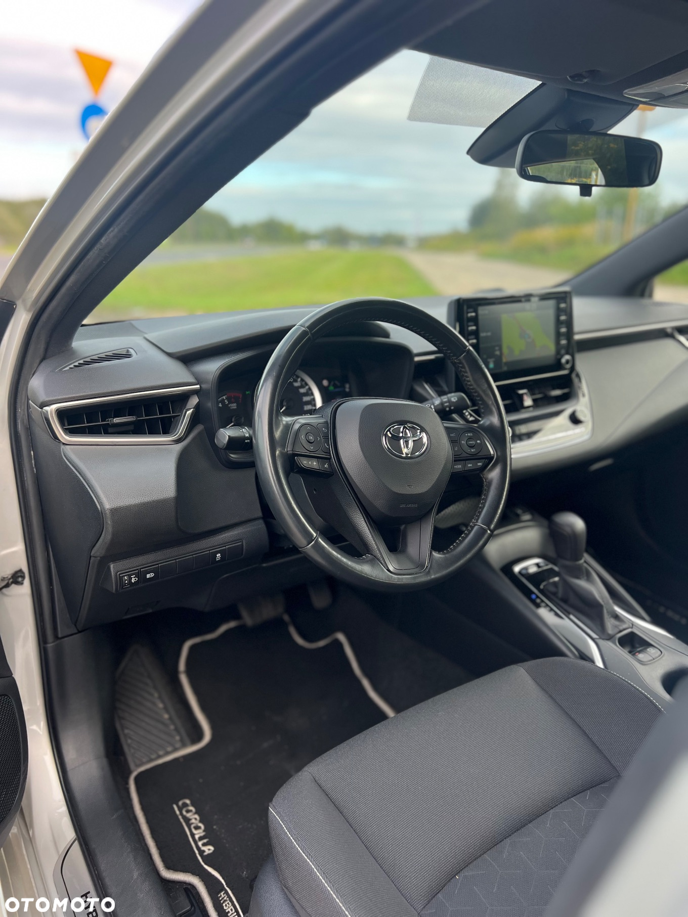 Toyota Corolla 1.8 Hybrid - 19