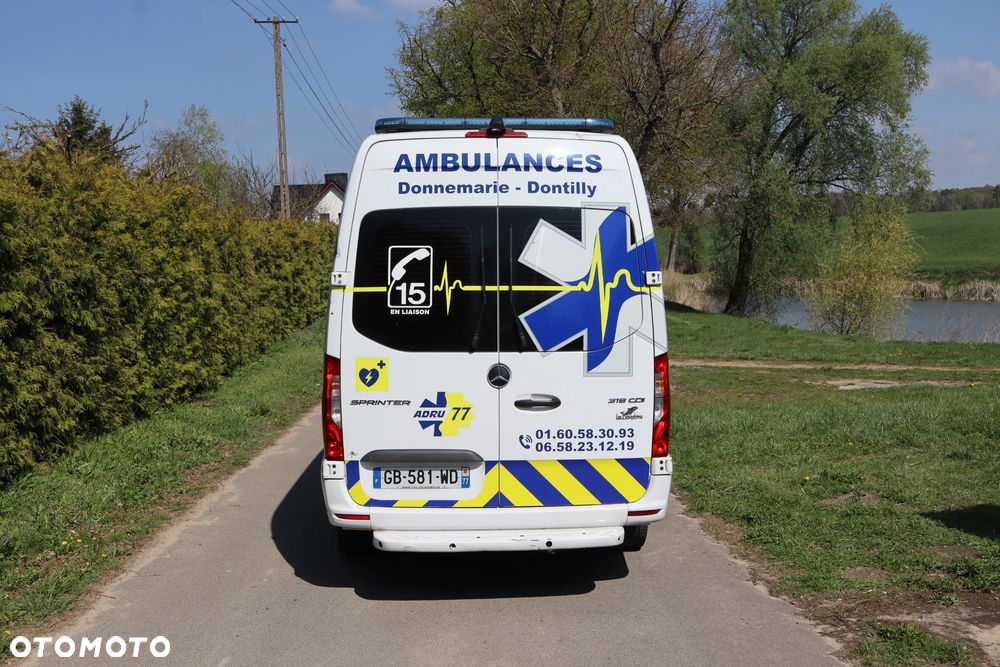 Mercedes-Benz Sprinter 319 - 7